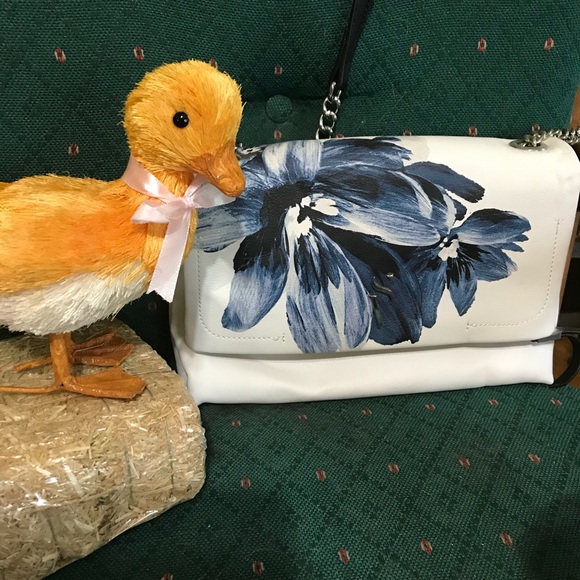 Purse - Picture 4 of 8